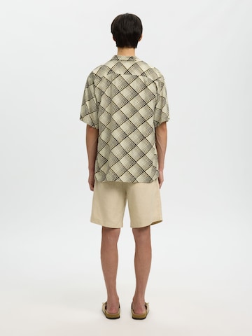 SELECTED Comfort fit Button Up Shirt 'Vero' in Yellow