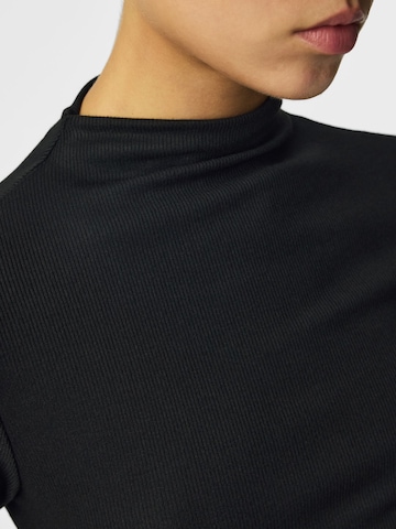 T-shirt 'ALLY' PIECES en noir