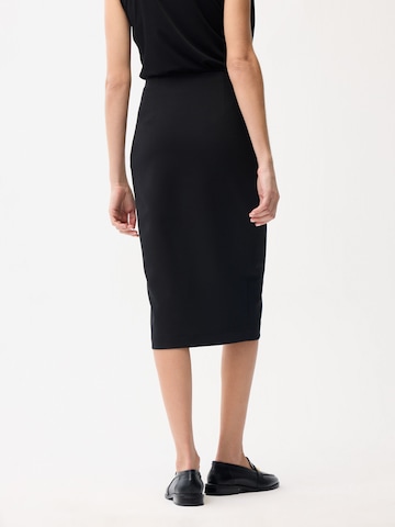 adl Skirt in Black