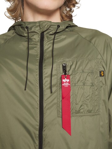 ALPHA INDUSTRIES Between-Season Jacket in Green
