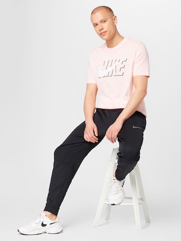 Nike Sportswear T-Shirt in Pink