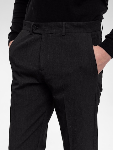 Antioch Regular Trousers with creases in Grey