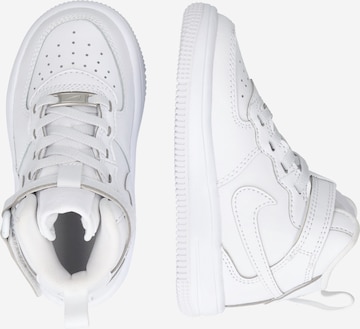 Nike Sportswear - Sapatilhas 'Force 1 Mid EasyOn' em branco