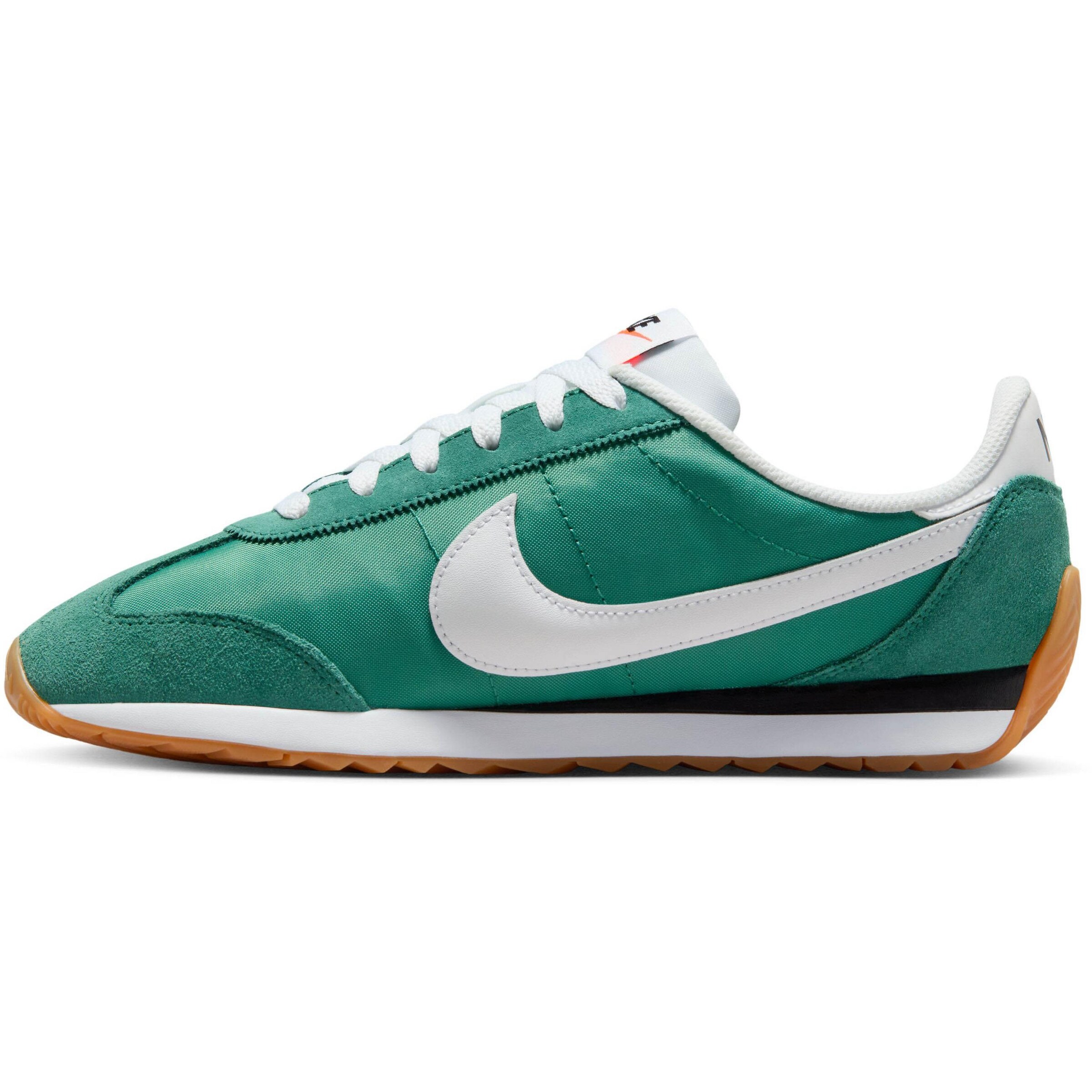 Nike Sportswear Sneaker in Grün