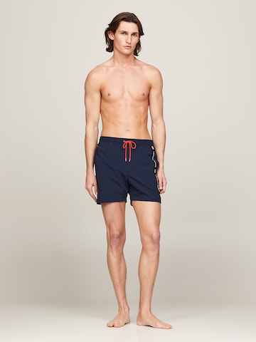 Tommy Jeans Badeshorts in Blau