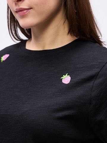 ONLY Carmakoma Shirt 'CARKITA' in Black