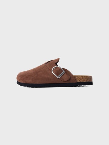 NAME IT - Sapatos abertos 'AVERY' em castanho