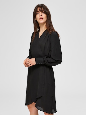 Robe 'Alva' SELECTED FEMME en noir : devant