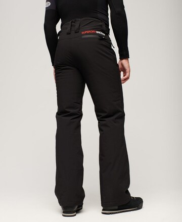 Superdry Regular Outdoorbroek in Zwart