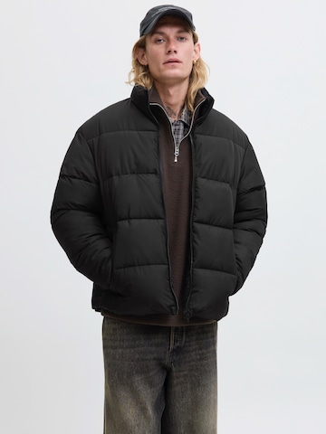 Geacă de iarnă 'JJMAZE' de la JACK & JONES pe negru: față