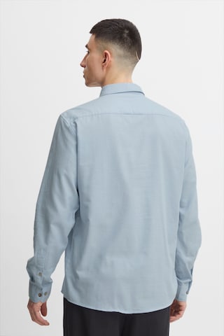 !Solid Regular fit Button Up Shirt in Blue