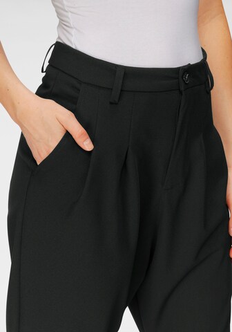 IMPERIAL Loose fit Pleat-Front Pants in Black