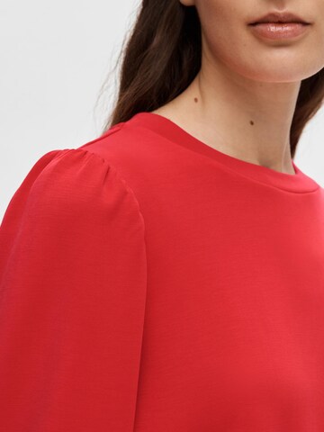 Sweat-shirt 'Tenny' SELECTED FEMME en rouge