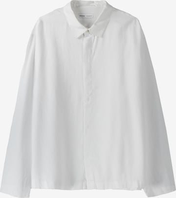 Bershka Regular fit Риза в бяло: отпред