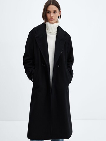 MANGO Between-Seasons Coat 'GAUGUIN' in Black: front