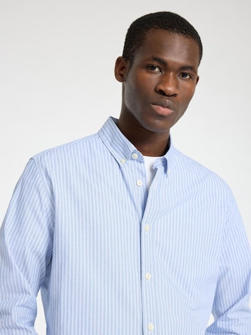 SELECTED HOMME Regular fit Button Up Shirt in Blue