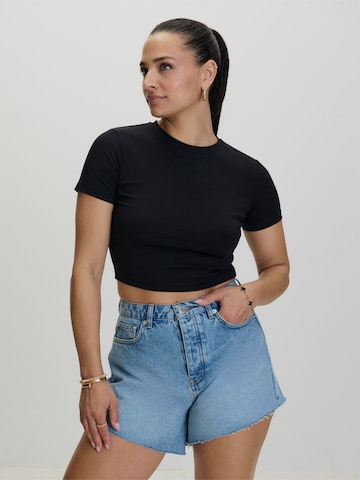 T-shirt AMI ALY en noir : devant