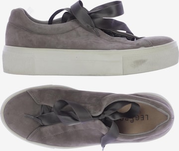Legero Flats & Loafers in 36 in Grey: front