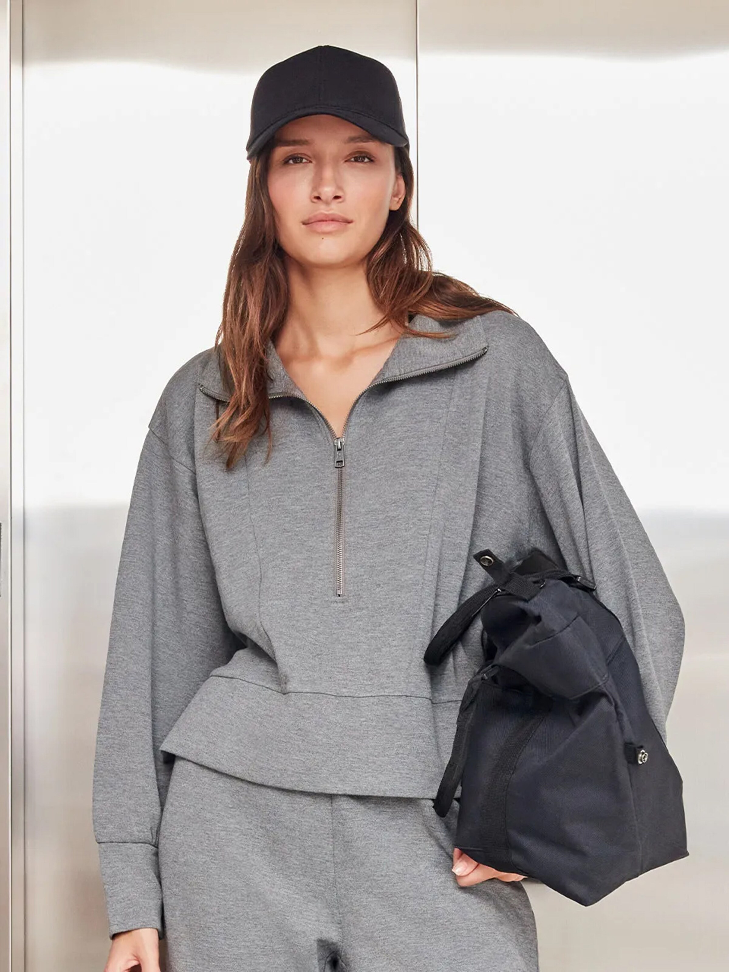 Bluză de molton de la Gisela pe gri