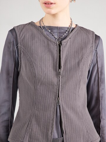 Gilet 'Romy' WEEKDAY en gris