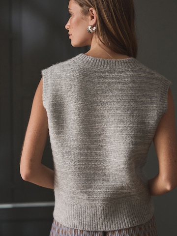 Next Knittedtop in Grau