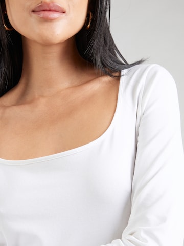UNITED COLORS OF BENETTON Shirts i hvid