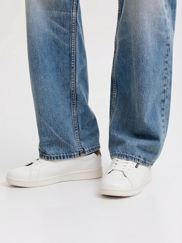 JACK & JONES Sneakers laag in Wit: voorkant
