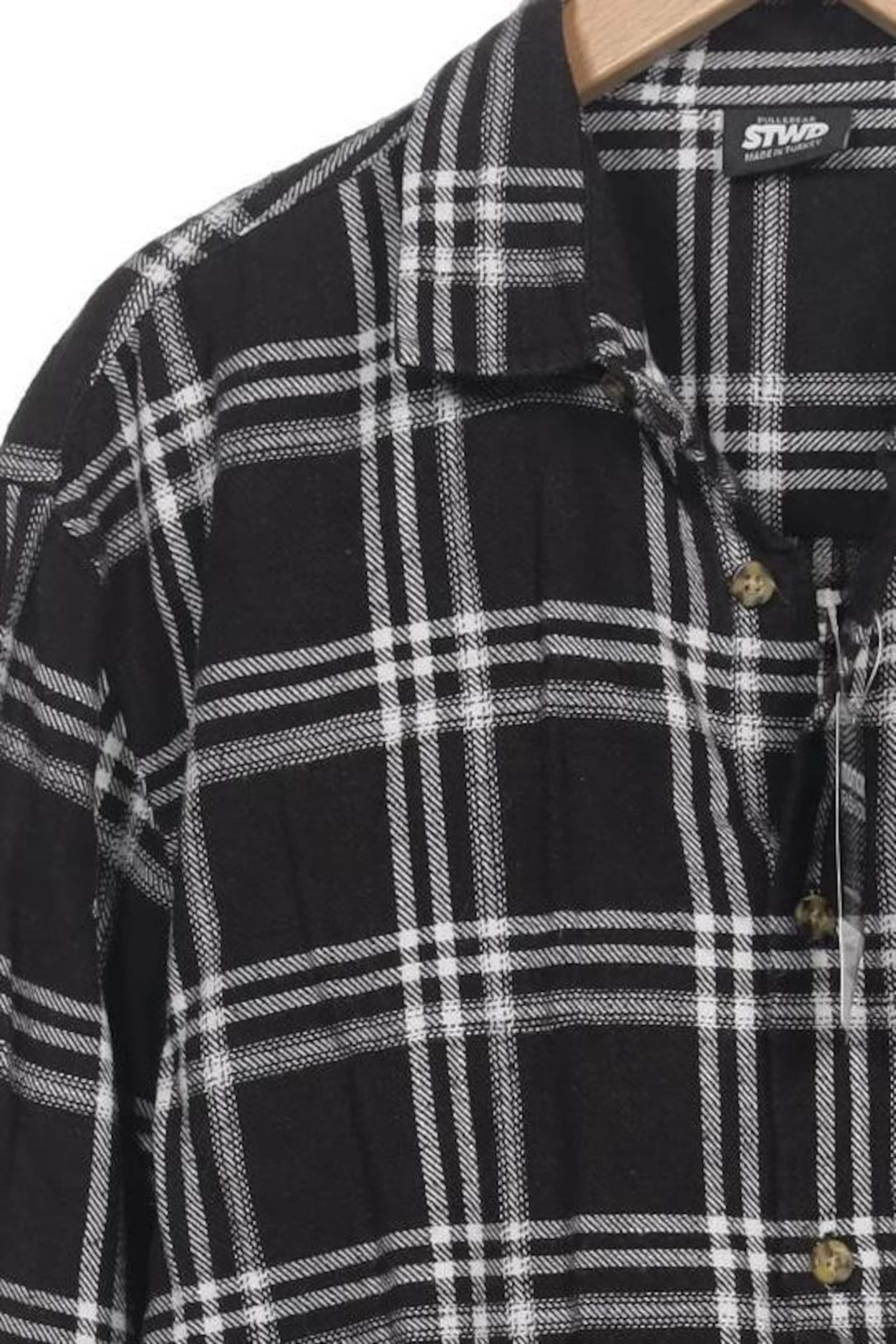 Pull&Bear Button Up Shirt in S in Black