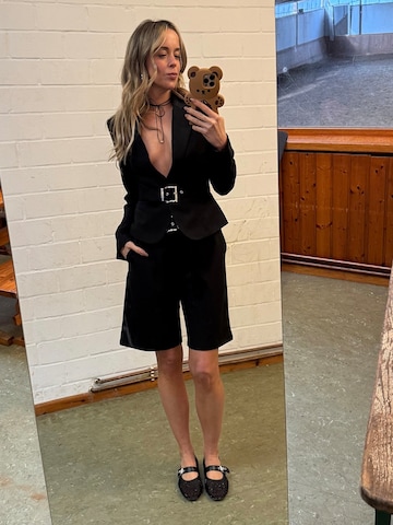 Hoermanseder Regular Панталон в черно