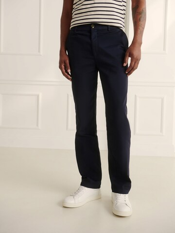 Guido Maria Kretschmer Men Regular Pants 'Flynn ' in Blue: front