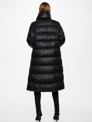 Manteau d’hiver 'TOITOI' MANGO en noir