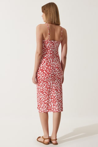 Happiness İstanbul Лятна рокля в червено