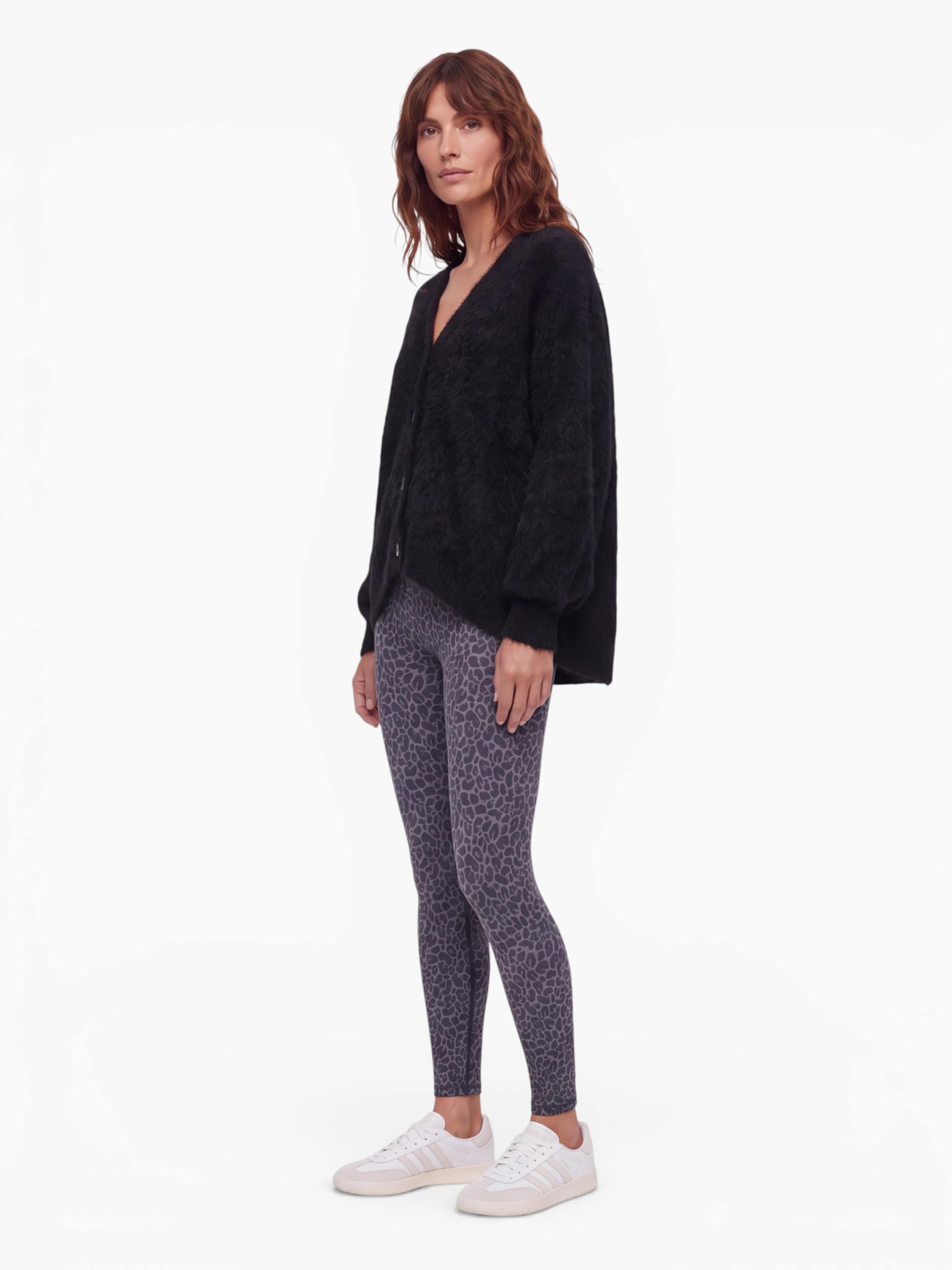 VERSTIQUE Knit Cardigan in Black