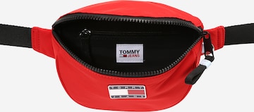 Borsetă de la Tommy Jeans pe roșu