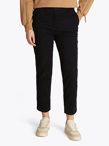Slimfit Pantaloni chino di TOMMY HILFIGER in nero: frontale