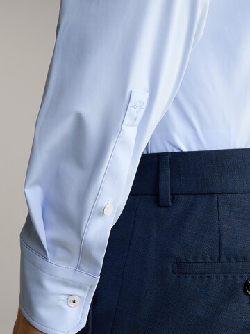 Coupe slim Chemise business 'Ernest' JOOP! en bleu