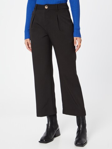 Regular Pantalon à plis 'Cenette' CULTURE en noir : devant