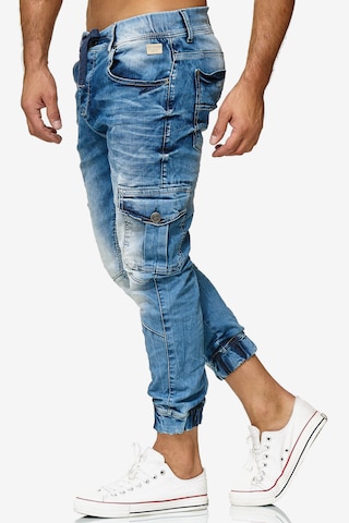 Redbridge Tapered Jeans in Blauw