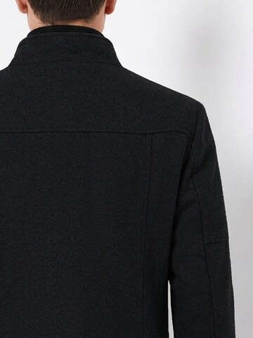 Cappotto invernale 'Nahtverlauf' di ALLTHEMEN in nero