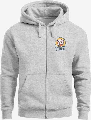 Neverless Sweatjacke 'Good Vibes '76' in Grau: Vorderseite