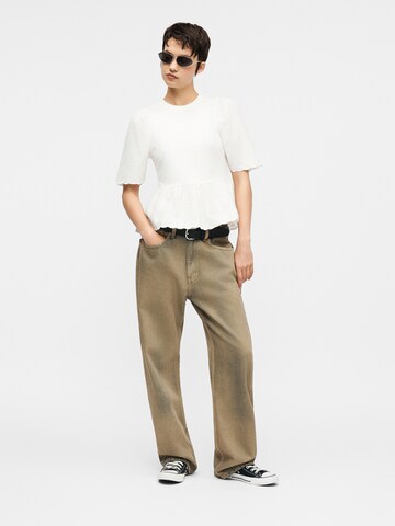 Tricou 'ONLVERONIKA' de la ONLY pe alb