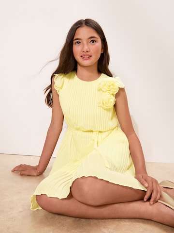 Lipsy Kleid in Gelb