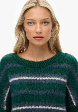 Superdry Pullover in Grün