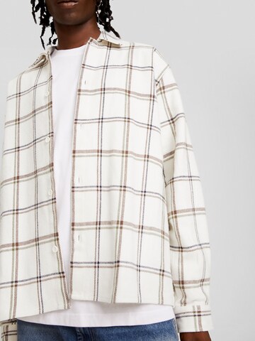 Bershka Regular fit Button Up Shirt in White