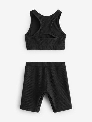 Next Set in Black