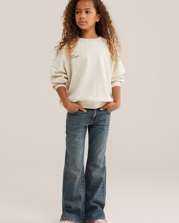 WE Fashion Flared Jeans in Blauw: voorkant
