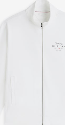 Tommy Hilfiger Big & Tall Collegetakki värissä valkoinen: etupuoli