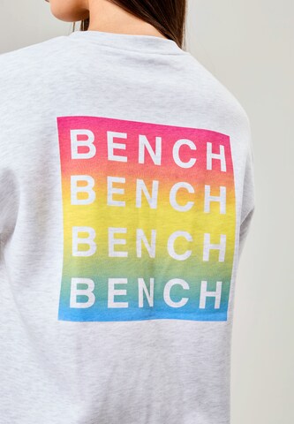 BENCH Sweatshirt in Grau
