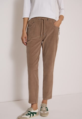Coupe slim Pantalon CECIL en marron : devant