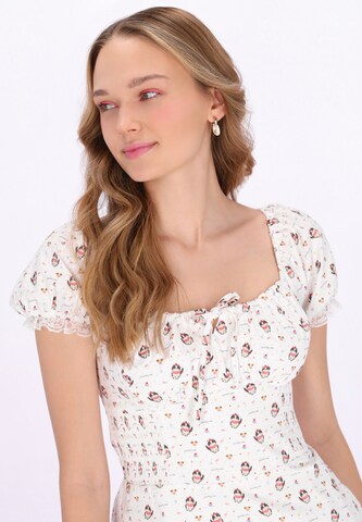 MYMO - Vestido en blanco